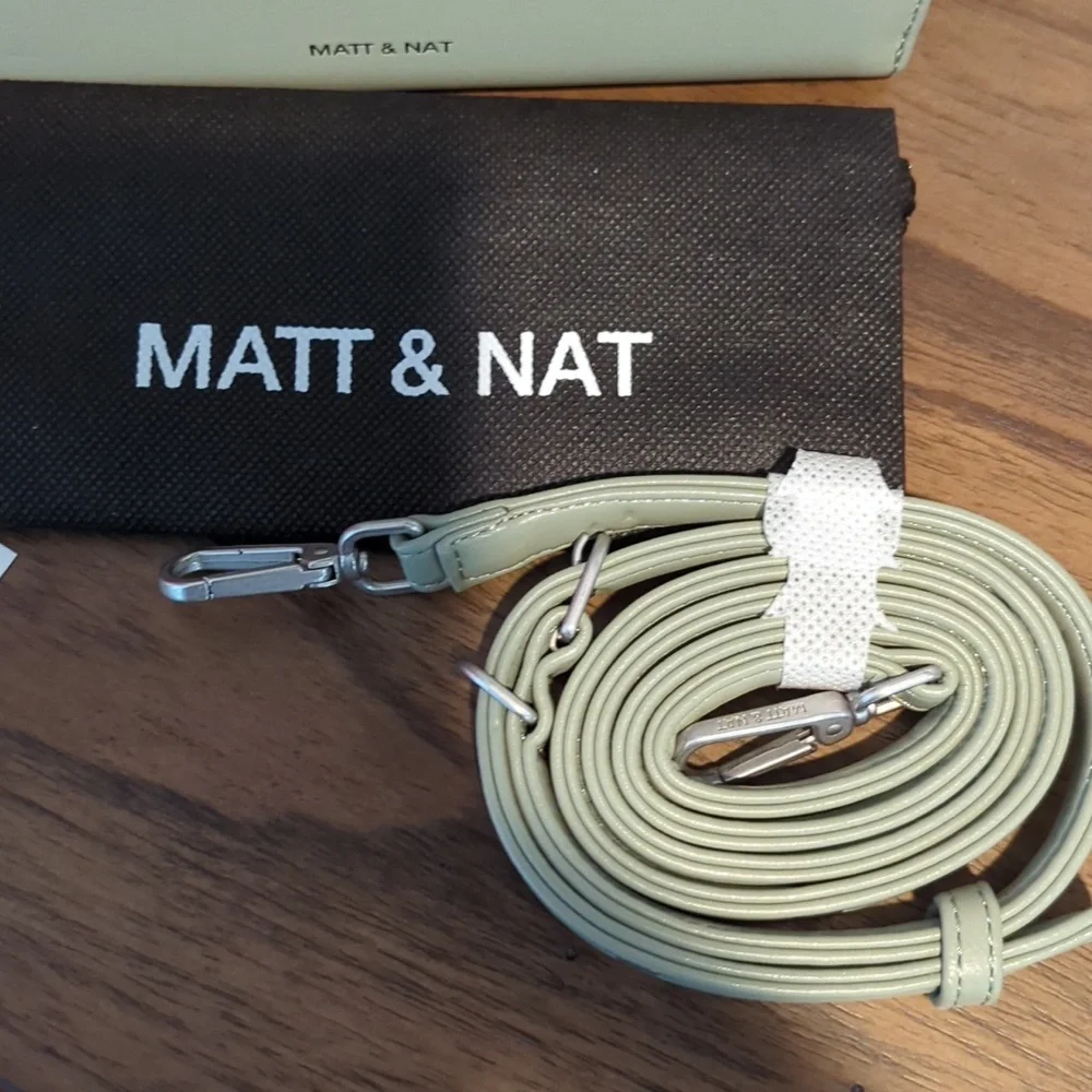 Matt & Nat Inver Pine Vegan Crossbody Wallet NWT